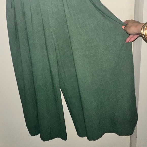 Women’s Pleated Overall/Jumpsuit - Size L - Picture 4 of 5